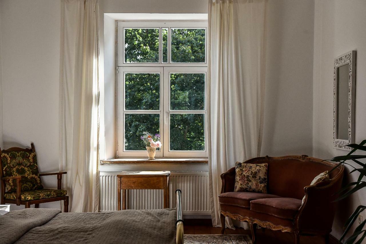 Maras Manor Hotel Turlava Екстериор снимка