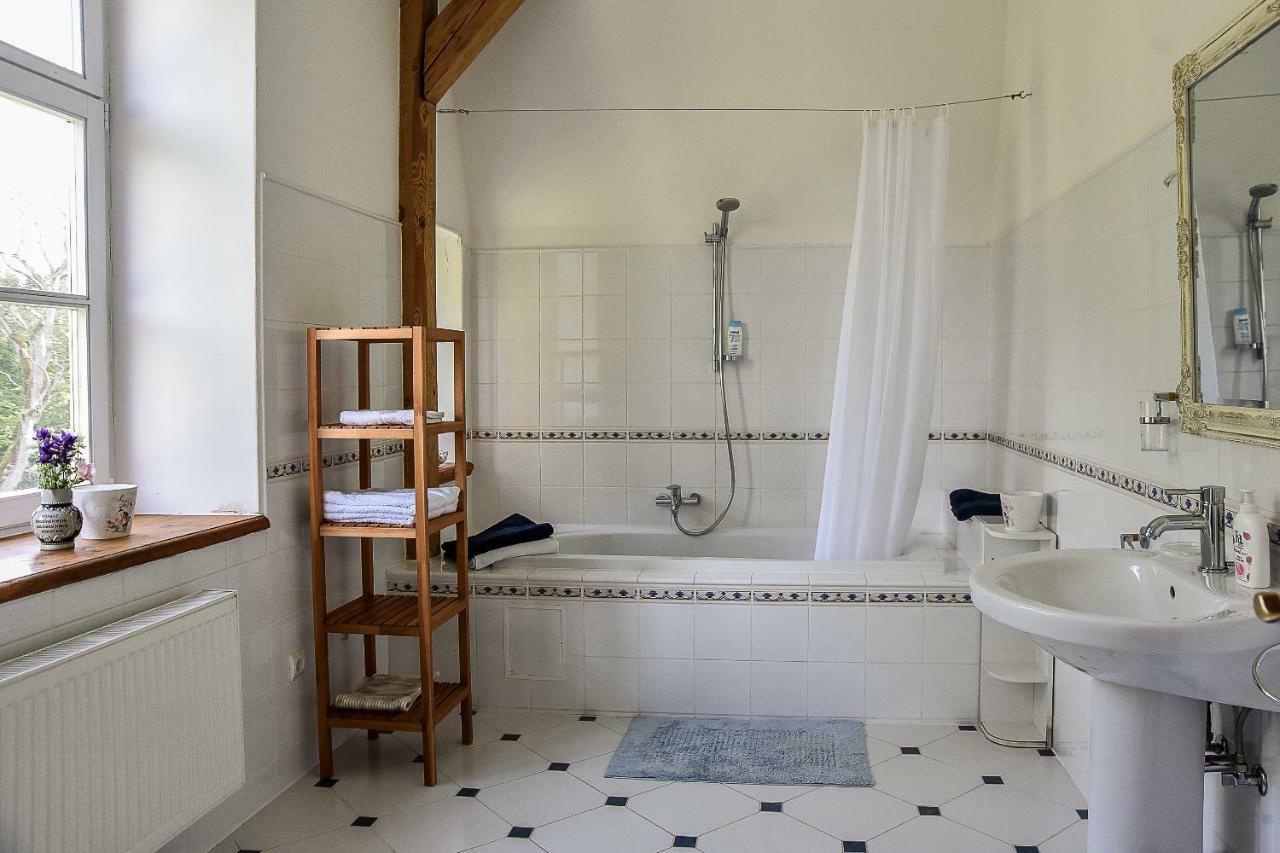 Maras Manor Hotel Turlava Екстериор снимка