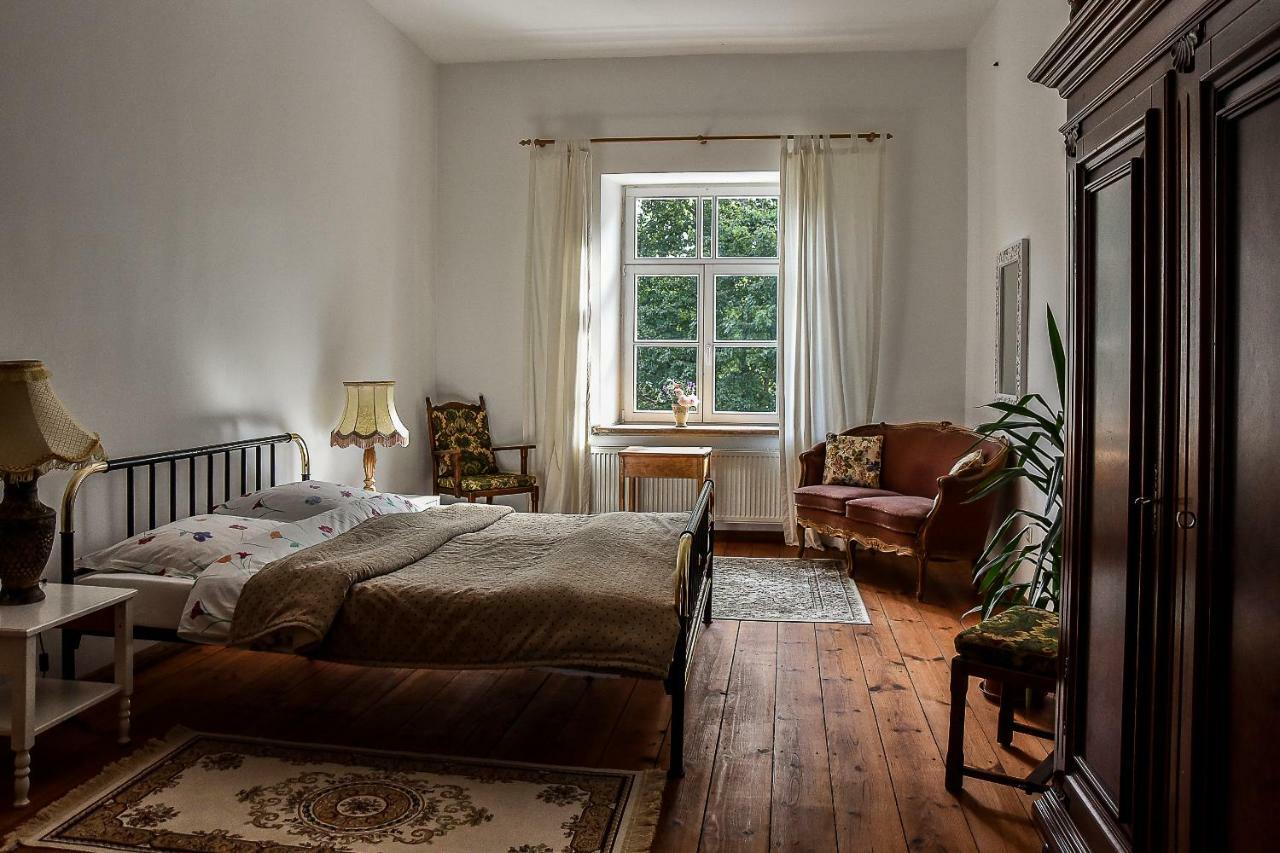 Maras Manor Hotel Turlava Екстериор снимка