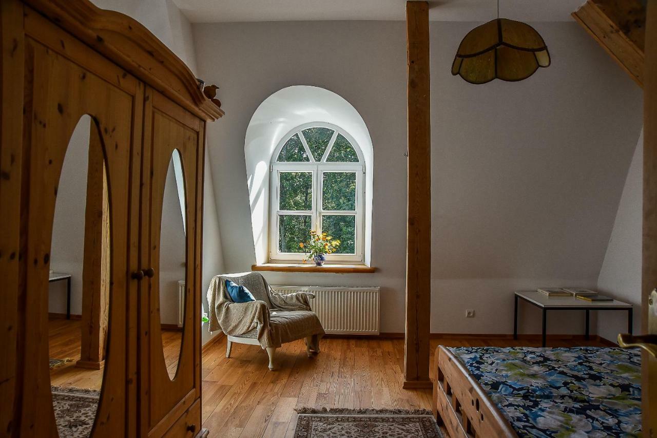 Maras Manor Hotel Turlava Екстериор снимка