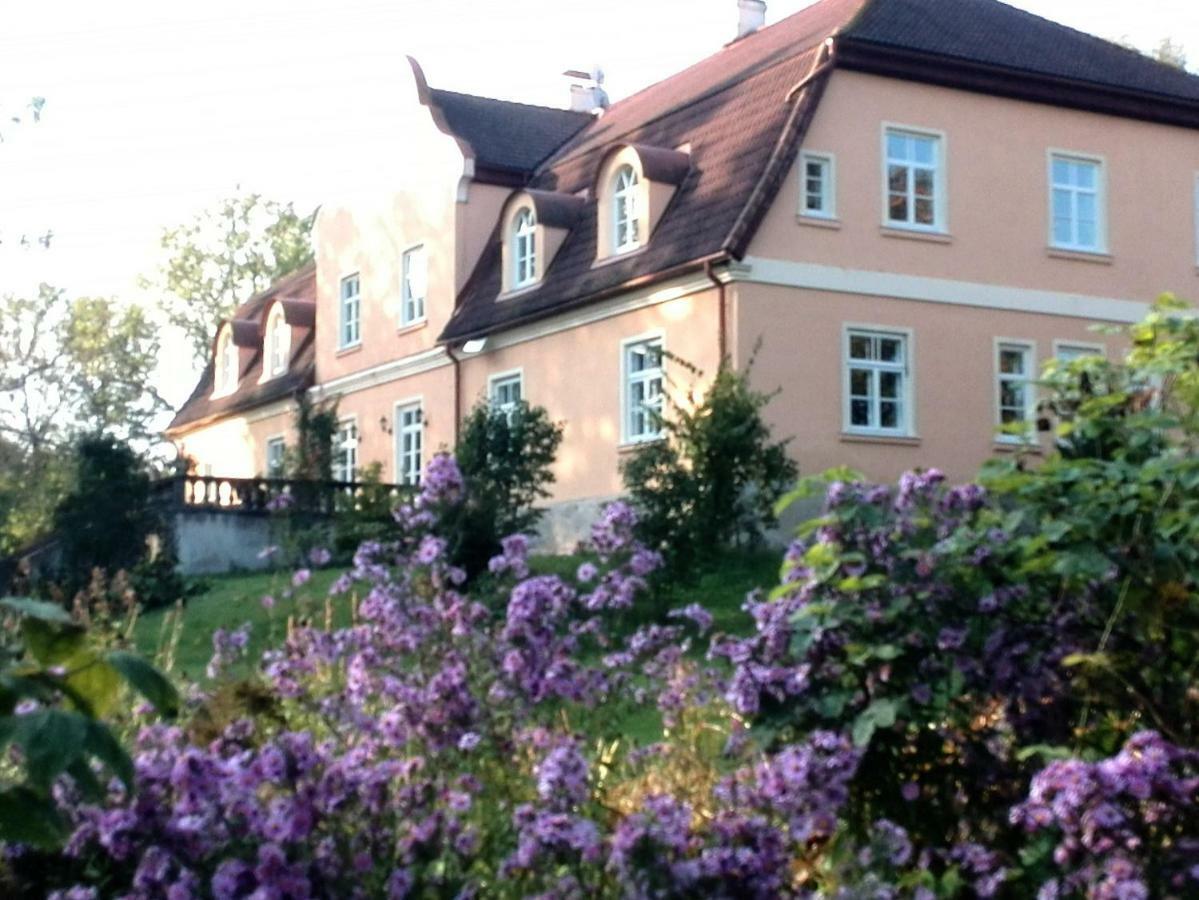 Maras Manor Hotel Turlava Екстериор снимка
